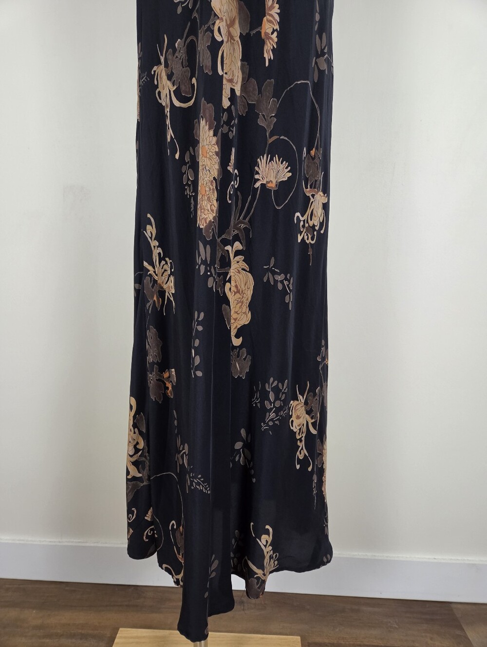 Silk Floral Maxi Dress Size Small Black Tan Lightweight Formal (u) - Picture 4 of 13